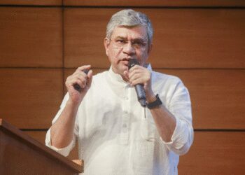 Strong start of financial year 2026, mobile exports reach $ 5.5 billion in April-May: Ashwini Vaishnav