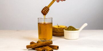 दालचीनी और शहद एक साथ लेना अमृत समान, जानें वजह क्या?