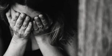 Teacher does porn gestures, stops on the way, asking to meet ... The troubled student has committed suicide
