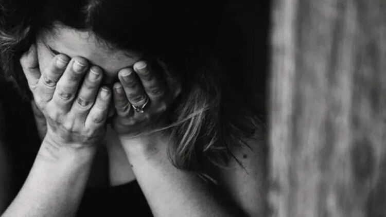 Teacher does porn gestures, stops on the way, asking to meet ... The troubled student has committed suicide