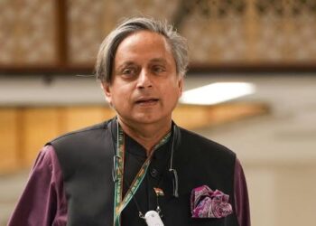 Tharoor's reply to Congress leaders, said- 'Working in the national interest is anti-party, then question yourself'