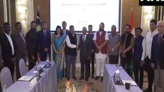 The all -party parliamentary delegation in Malaysia said, "Water and blood cannot flow together"