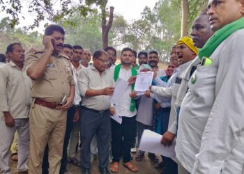 The atmosphere over Itwa scandal in Barabanki: Yadav vs. Brahmin display of power, demand for justice