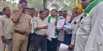 The atmosphere over Itwa scandal in Barabanki: Yadav vs. Brahmin display of power, demand for justice