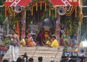 The rath yatra took place in Jagannathpur, Ranchi as per the historical traditions of 334 years, the inundation of devotees