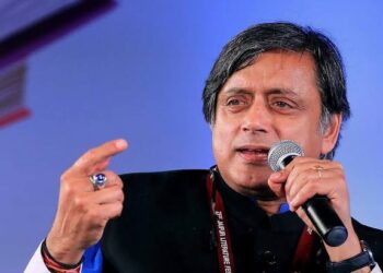 "The wings are yours and the sky is not anyone"; Tharoor targeted Sadha Kharge?