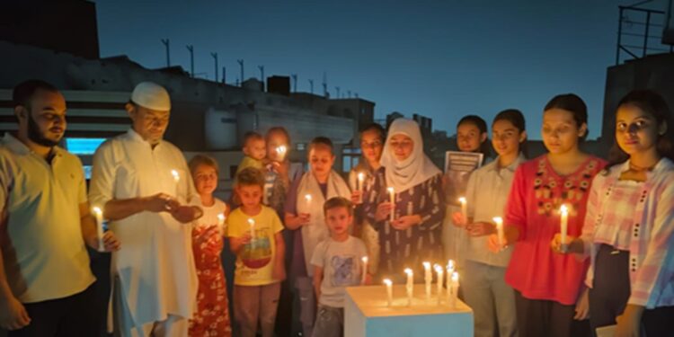 Tribute to the dead in the Ahmedabad plane crash: Children expressed condolences to the dead through moist eyes and silent prayer
