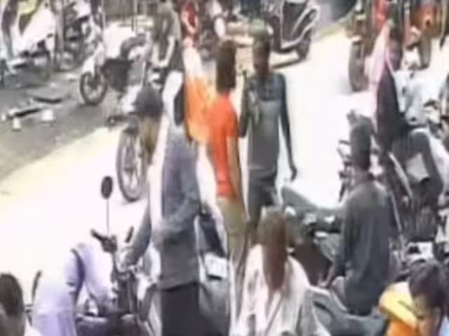 Two mechanics clashed in the shop, 1 killed, heartbreaking incident imprisoned in CCTV