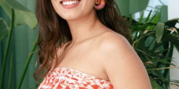 दमकती त्वचा के लिए हल्दी, दूध और तुलसी का करें इस्तेमाल, पाएं बॉलीवुड अभिनेत्रियों सा निखार