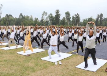 Uttar Pradesh: Yoga Day celebrated in various districts giving a message of healthy life