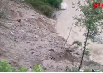 Uttarakhand: Cloud exploded in Uttarkashi, eight to nine laborers living near stitchband missing