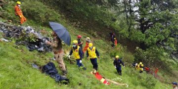 Uttarakhand: Helicopter accident near Kedarnath, 7 people killed, heli services banned!