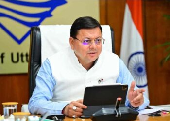 Uttarakhand Toppers News | CM Dhami Announcement | DM SP for a day | Uttarakhand Education Initiative | Student Empowerment | CM Dhami Latest Update | Uttarakhand Viral News | DM-SP chair now names of toppers! CM Dhami announced, Tehelka on social media. News Track in Hindi