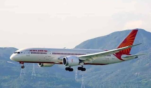 Varanasi divert due to flight bad weather of Air India coming from Indonesia to Delhi