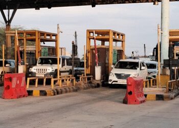 नितिन गडकरी के वार्षिक टोल पास के फैसले पर वाहन चालकों ने जताई खुशी
