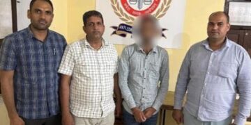 Village level entrepreneur caught red handed taking bribe, ACB Gurugram's big action