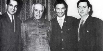 When Dev Anand was unhappy with Manoj Kumar during emergency