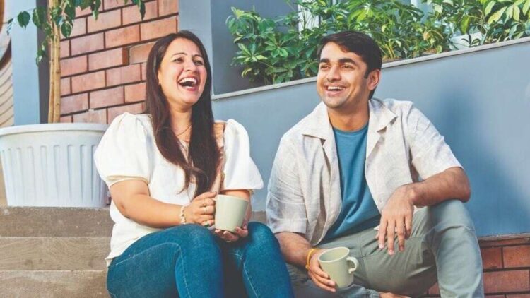 क्यों होती हैं महिलाएं पुरुषों से अधिक भावुक? 2 मिनट के लीक्ड फुटेज में जानिए औरतों की छिपी हुई कमजोरियां 