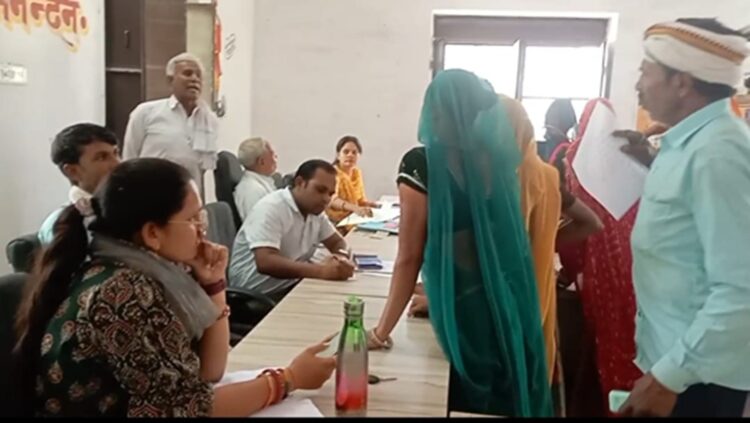 Women of Palai thundered: Three days ultimatum, if the solution is not found then the lock will be locked at the panchayat building