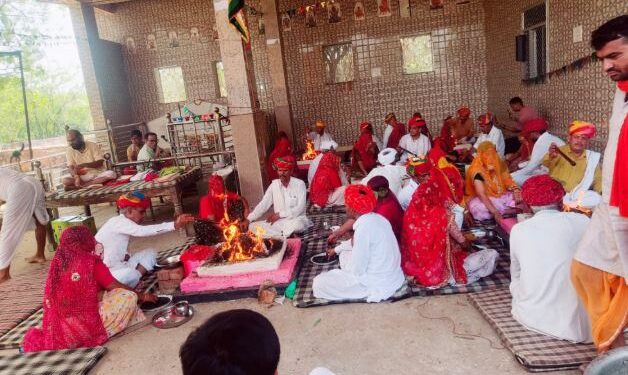 Yajmano offered prayers at Shri Sitaramji Maharaj and Shiva Panchayat Pran Pratishtha Mahotsav