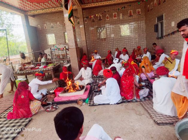 Yajmano offered prayers at Shri Sitaramji Maharaj and Shiva Panchayat Pran Pratishtha Mahotsav