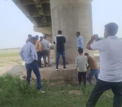 Yamuna river accused of irregularities in bridge construction, accused of using inferior material, ACB did special investigation, many flaws were found