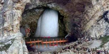 Amarnath Yatra: So far more than 3 and a half lakh devotees have done online registration, RFID tag released due to security