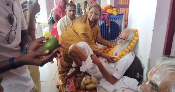 Guru Purnima 2025: Guru Purnima became a confluence of reverence, reverence, service and spirituality at Guru feet
