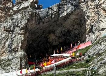 Enthusiasm among pilgrims for Amarnath Yatra, 'Darshan' of Baba Barfani, who has done more than two lakh pilgrimage
