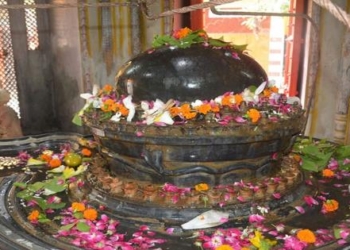 North India's biggest Shivling, name is Bada Shivala