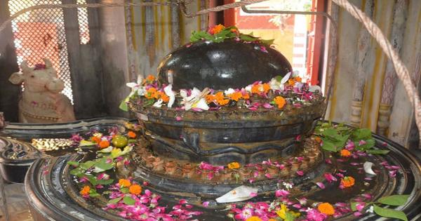 North India's biggest Shivling, name is Bada Shivala