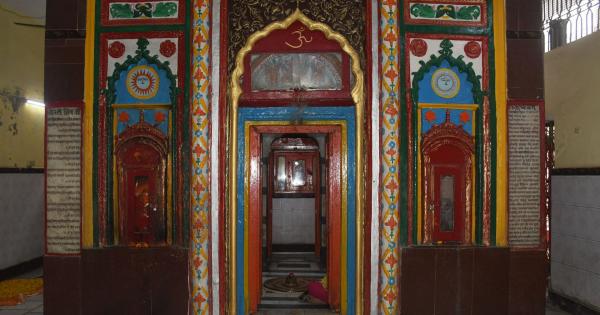 History of 'Chhoti Kashi' of UP is 500 years old; Argha towards west-east direction, floods in Sawan