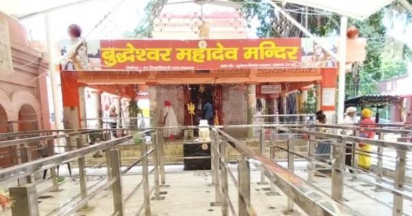 Such a Shiva temple of Lucknow where Shivalinga is worshiped on Wednesday, not Monday but on Wednesday