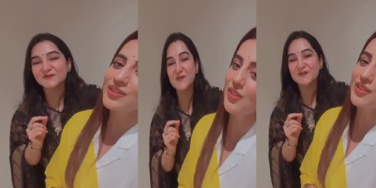 Akshara Singh colored in Krishna devotion, sang songs for Kanha, video viral