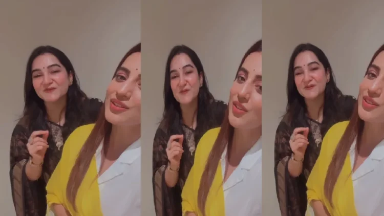 Akshara Singh colored in Krishna devotion, sang songs for Kanha, video viral