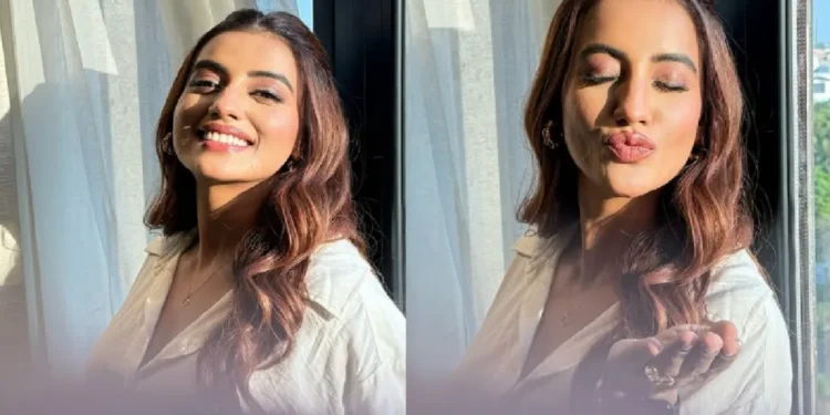 Akshara Singh tightened internet by posing in sunlight, fans fans on actress's actresses
