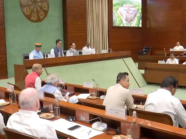 All -party meeting before the monsoon session of Parliament, prominent leaders of many parties arrived, know which bills will be introduced this time