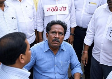 Auto driver beaten for not speaking Marathi: Shiv Sena (UBT) and MNS workers hooliganism