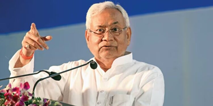Bihar Nitish Government Approves Youth Commission 35% Women Reservation and 43 Decisions | Bihar cabinet meeting 2025 | Bihar Election | , Future will change in Bihar! Nitish cabinet seal 'Youth Commission' and 35% 'Women Reservation' | News Track in Hindi