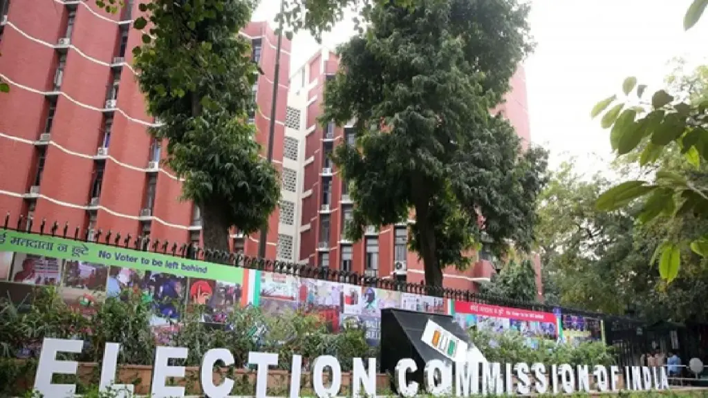 Bihar Special Intensive Review: In Bihar, the names of more than 35 lakh people will be cut in the initial phase of special revision of voters, the reasons have been given by the Election Commission, Know Why Names of 35 Lakh people will be deleted in the initial Phase of Special Review of Specials of Votors in Biahiry