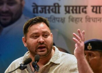Bihar Voter List Controversy, Tejashwi Yadav Election Commission, Rahul Gandhi Bihar Bandh, Bihar Bandh 9 July, Voter ID Verification Bihar, Bihar Assembly Elections 2025, Bihar Voter Lister List Siri, Bihar Election Politics, Tejashwi vs BJP, Rahul Gandhi Protest Bihar, Election Commission Bias Allegations, Voter Suppression Allegations India, RJD Congress Alliance Bihar, Ec ConTroVesy Indians, Bihar Chakka Jam 2024, Indian Voter ID Issues, Bihar Voter Rights Protest, Electoral Manipulation Allegation, Bihar Political Tension, Voter list fraud allegation | Ruckus over voter list in Bihar! Tejashwi raises the question, Rahul Gandhi will do flywheel jam, Bihar bandh announced on 9 July. News Track in Hindi