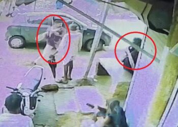 Blood -encompassing of incomplete love story, old lover murdered Sanskrit teacher