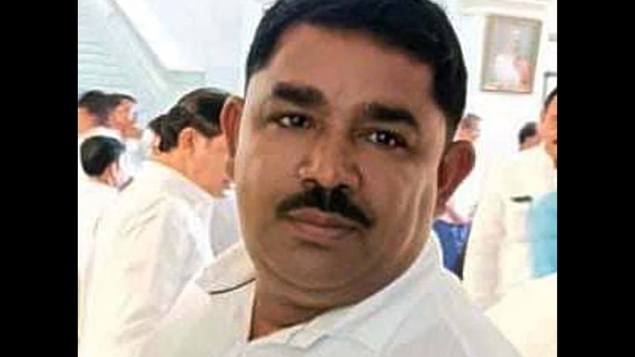 Brutal Murder Trinamool Congress Block President Razzaq Khan Panic Area Police Investigation Underway | Trinamool Congress block president Razzaq Khan's barbaric murder, panic in the area, police investigation continues. News Track in Hindi