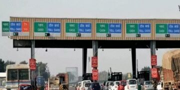केंद्र ने पुल, फ्लाईओवर, सुरंग वाले राजमार्गों के लिए टोल रेट्स में 50 प्रतिशत तक की कटौती की