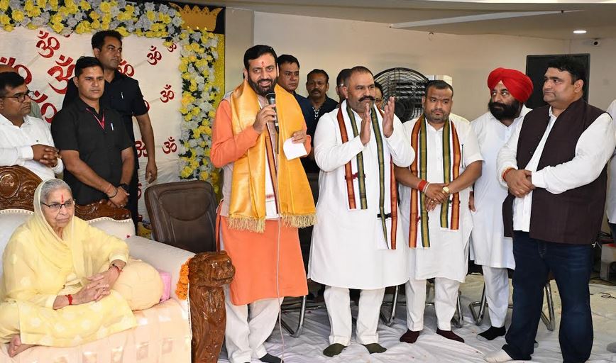 Chief Minister Naib Singh Saini, who went on a visit to spiritual sites on Guru Purnima, said - "The teachings of the gurus are the direction of nation building"