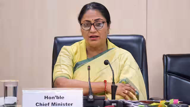 मुख्यमंत्री रेखा गुप्ता ने पेश की सादगी की मिसाल! 60 लाख के रेनोवेशन टेंडर को किया रद्द, कहा– जनता की भलाई पहले