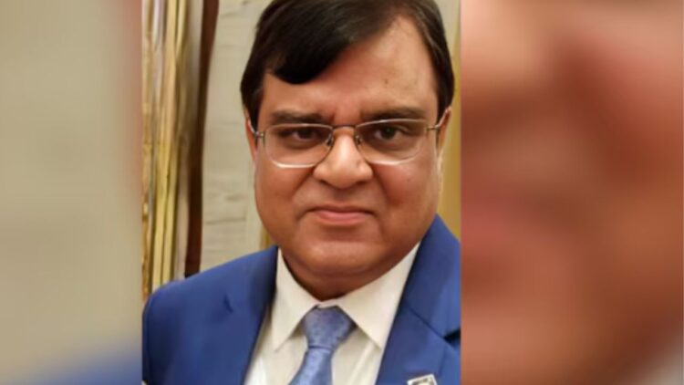 Conspiracy or Coincidence First Son's Murder Now Father Gopal Khemka Murder Havoc on Family | Who is Gopal Khemka | Gopal Khemka Murder Case | Patna Businessman Shot dead | BJP Leader Killed in Bihar | , Conspiracy or coincidence? First son murdered, now father's Sarerah 'Murder'; Khemka family wreaked havoc. News Track in Hindi