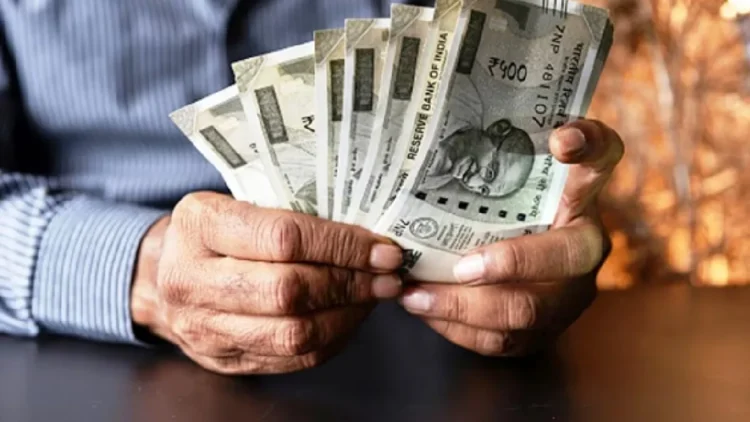 Da of Central Employees May Increase: The news of advantage for central employees, DA may be 4%increase, increase before August or Diwali possible, Good News for Central Government Employees, Da May Increase by 4%, Announcement Possible in August before diwali