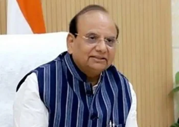Delhi lg on end of life vehicle: Preparation to give relief to the people of Delhi, who keeps old vehicles, LG wrote a letter to Rekha Gupta Sarkar, Delhi LG Asks CM Rekha Gupta Government to File Review Petition in Supreme Courts Case Case Case