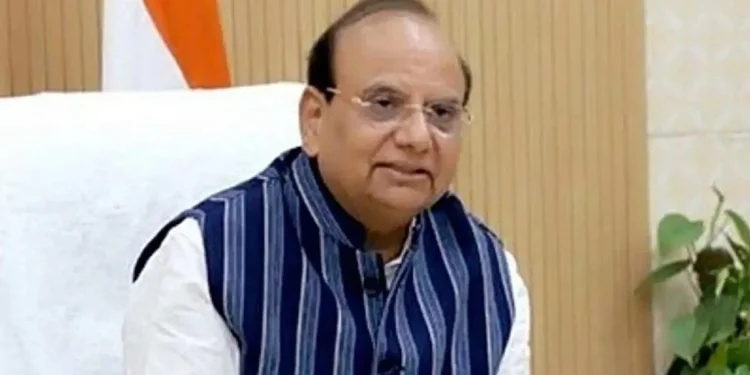 Delhi lg on end of life vehicle: Preparation to give relief to the people of Delhi, who keeps old vehicles, LG wrote a letter to Rekha Gupta Sarkar, Delhi LG Asks CM Rekha Gupta Government to File Review Petition in Supreme Courts Case Case Case